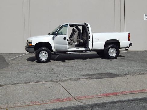 Used 2001 Chevrolet Silverado 1500 LT w/ Off-Road Chassis Pkg image 3