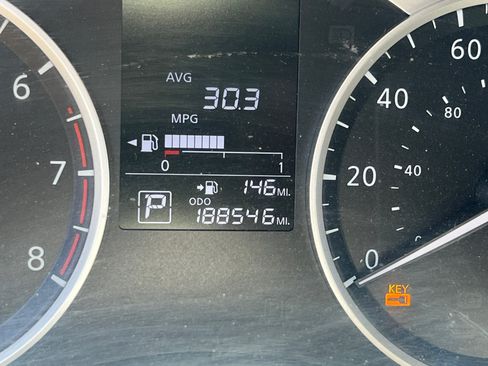 Used 2020 Nissan Versa S FWD image 11