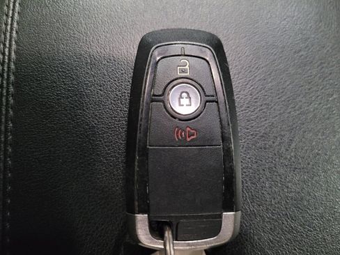 Used 2019 Ford Edge SE AWD/4WD image 32