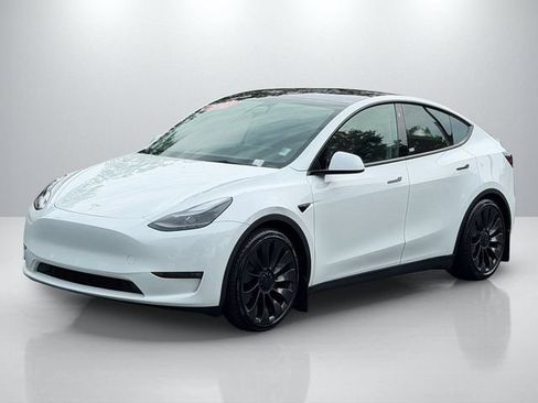 Used 2023 Tesla Model Y Performance AWD/4WD image 3