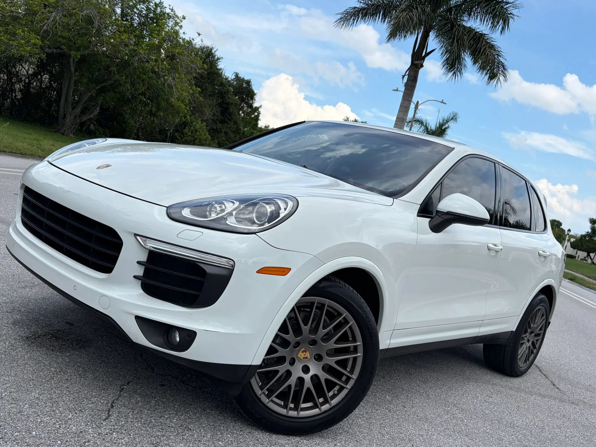 Used 2017 Porsche Cayenne AWD/4WD image 10