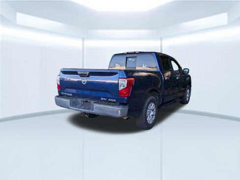 Used 2017 Nissan Titan SV AWD/4WD image 5
