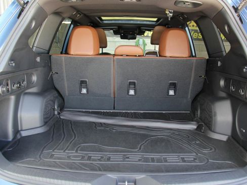 Used 2025 Subaru Forester Touring AWD/4WD image 27