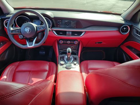 Used 2020 Alfa Romeo Stelvio Ti AWD/4WD image 16