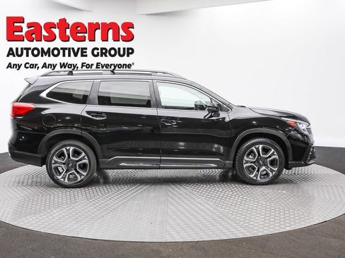 Used 2023 Subaru Ascent Limited image 4