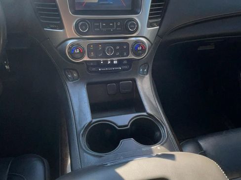 Used 2015 Chevrolet Suburban LT image 15