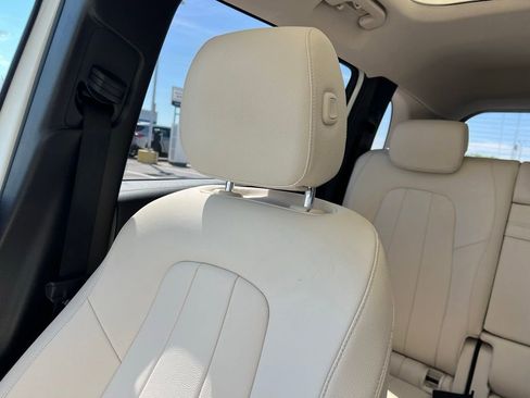Certified 2022 Mercedes-Benz GLB 250 4MATIC image 21
