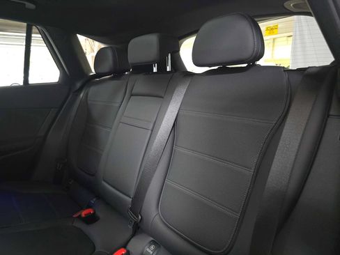 Certified 2026 Mercedes-Benz GLC 300 4MATIC image 17