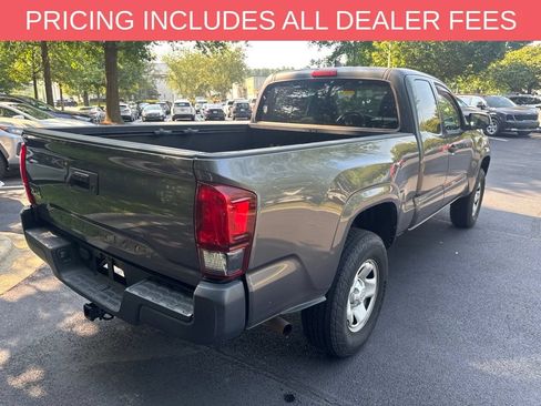 Used 2018 Toyota Tacoma SR AWD/4WD image 15