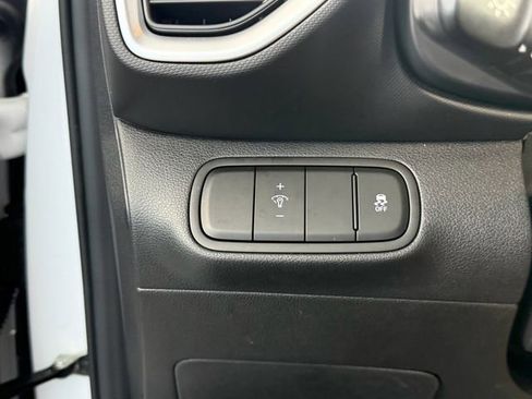 Used 2024 Hyundai Venue SEL FWD image 22