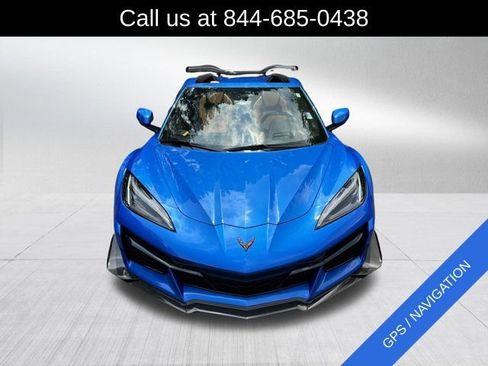 Used 2024 Chevrolet Corvette Z06 w/ Z07 Performance Package RWD image 2