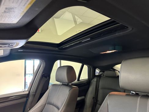 Used 2017 BMW X4 M40i image 22