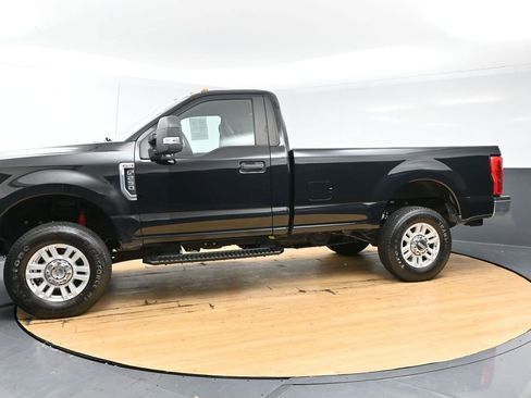 Used 2017 Ford F250 XL w/ STX Appearance Package AWD/4WD image 6