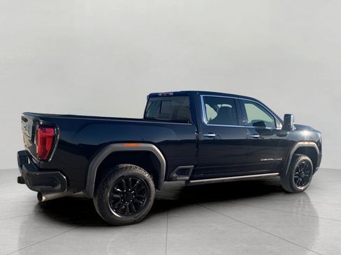 Used 2021 GMC Sierra 3500 Denali w/ Denali Black Diamond Edition image 7