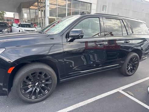 Used 2022 Cadillac Escalade Sport Platinum w/ LPO, ONYX Package AWD/4WD image 6