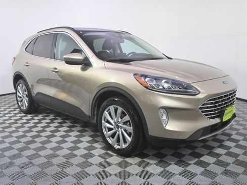 Used 2021 Ford Escape Titanium w/ Titanium Elite Package AWD/4WD image 8
