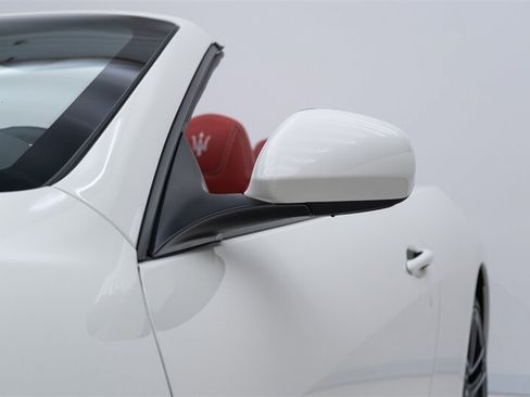 Used 2018 Maserati GranTurismo MC RWD image 23