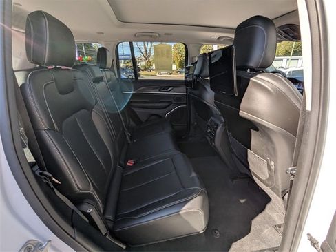 Used 2023 Jeep Grand Cherokee 4WD 4xe w/ Luxury Tech Group II image 25