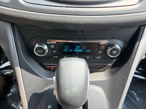 Used 2016 Ford Escape SE w/ Equipment Group 201A AWD/4WD image 21