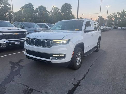 Used 2022 Jeep Wagoneer Series I w/ Convenience Group I AWD/4WD image 21