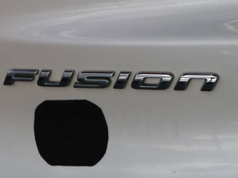 Used 2019 Ford Fusion SEL FWD image 10