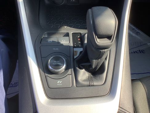 Used 2023 Toyota RAV4 AWD Hybrid image 20