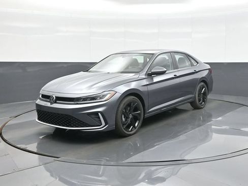 New 2026 Volkswagen Jetta SE FWD image 3