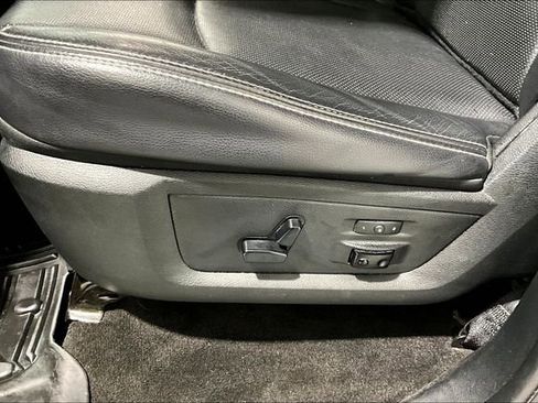 Used 2017 RAM 1500 Laramie w/ Convenience Group image 20