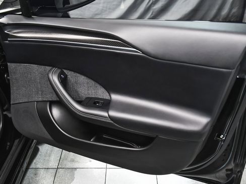 Used 2021 Tesla Model S Plaid image 20