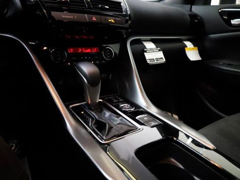 New 2025 Mitsubishi Eclipse Cross SE image 14