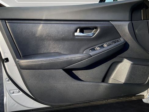 Used 2022 Nissan Sentra SV image 17