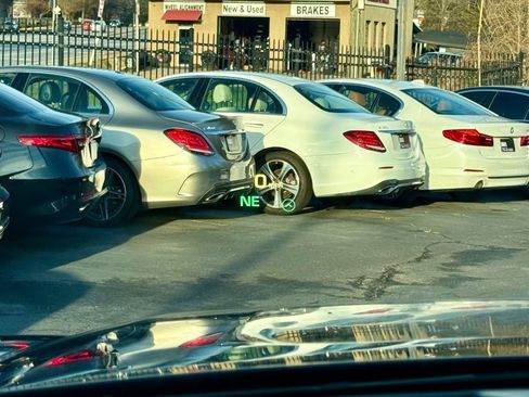 Used 2017 GMC Yukon XL Denali w/ Open Road Package image 24