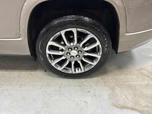 Used 2022 GMC Acadia Denali w/ Denali Ultimate Package AWD/4WD image 34