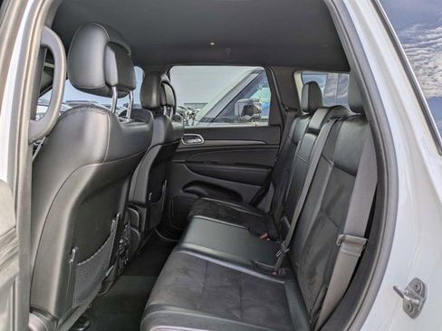 Used 2022 Jeep Grand Cherokee Laredo X RWD image 14