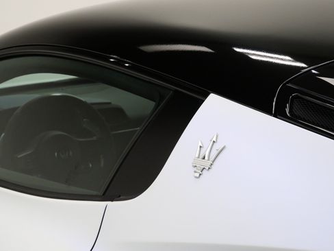 Used 2023 Maserati MC20 Coupe RWD image 41