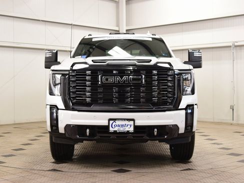 Used 2024 GMC Sierra 3500 Denali Ultimate image 2