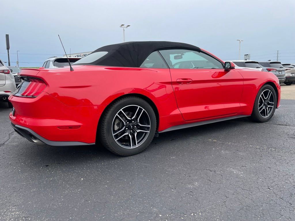 Used 2018 Ford Mustang Premium RWD image 5
