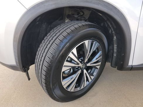 Used 2021 Nissan Rogue SV AWD/4WD image 32