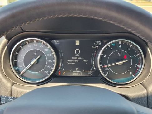 Used 2023 Maserati Levante Modena AWD/4WD image 18