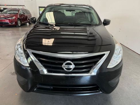 Used 2019 Nissan Versa S Plus FWD image 4