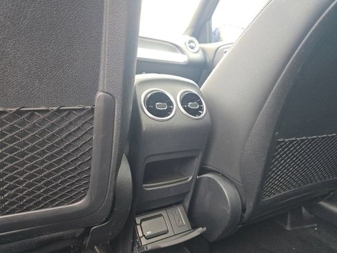 Used 2022 Mercedes-Benz GLB 250 4MATIC image 26