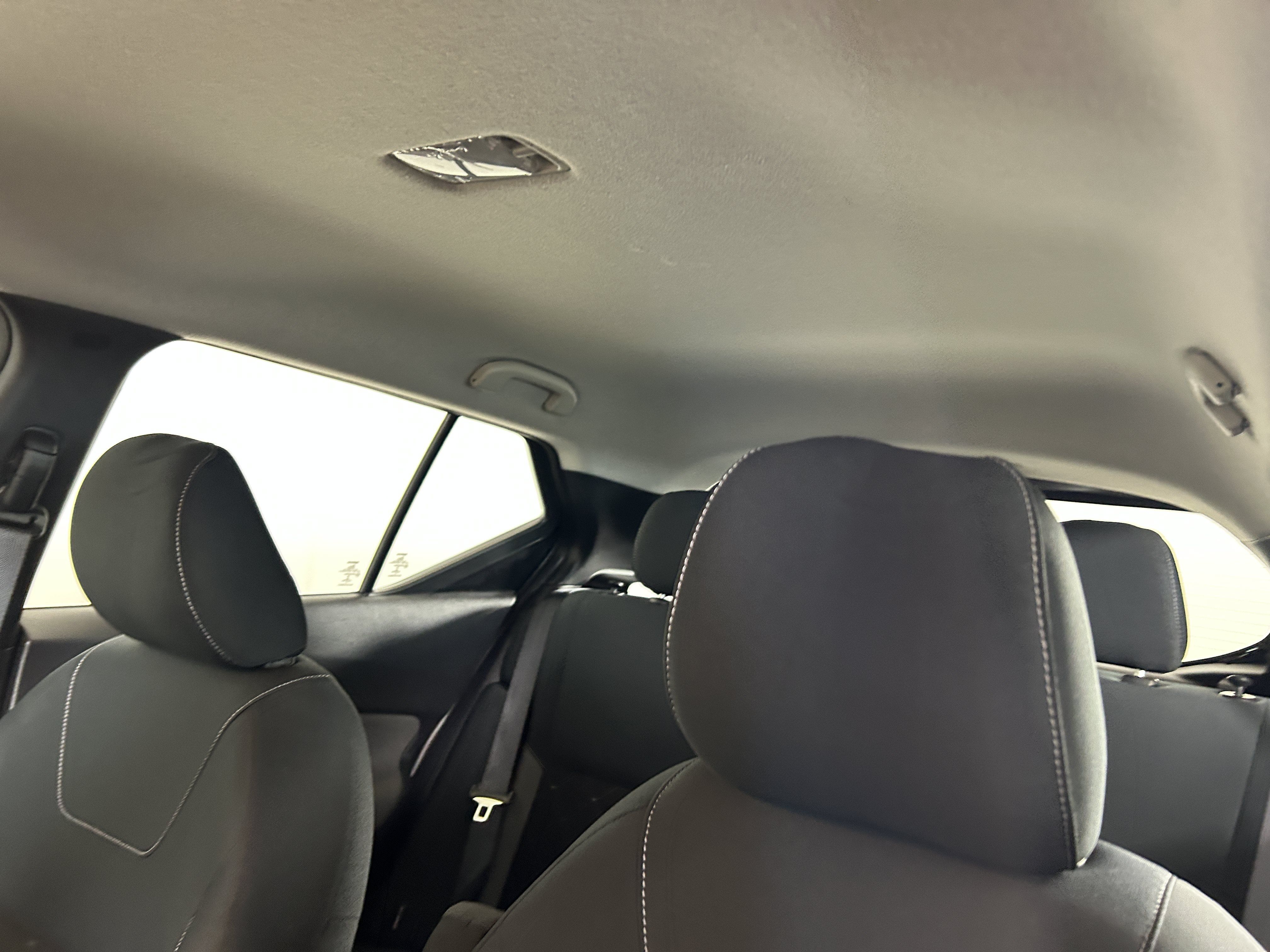 Used 2020 Nissan Kicks S FWD image 9