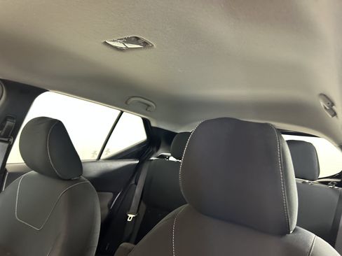 Used 2020 Nissan Kicks S FWD image 9