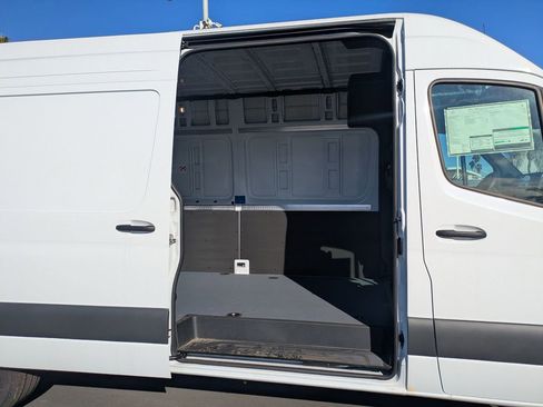 New 2024 Mercedes-Benz Sprinter 3500 image 14