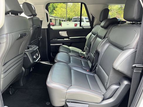Used 2025 Ford Expedition Max Active AWD/4WD image 12