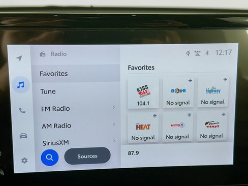 Used 2024 Toyota Corolla Cross LE image 21