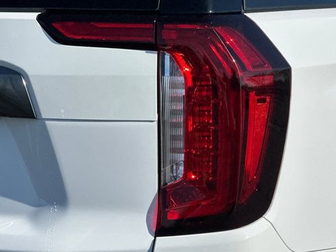 Used 2023 GMC Yukon AT4 image 51