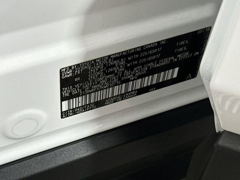 Used 2019 Toyota RAV4 XLE AWD/4WD image 25