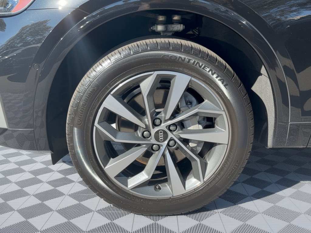 Used 2022 Audi Q5 2.0T Premium AWD/4WD image 13