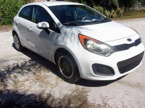 Used 2012 Kia Rio EX image 2